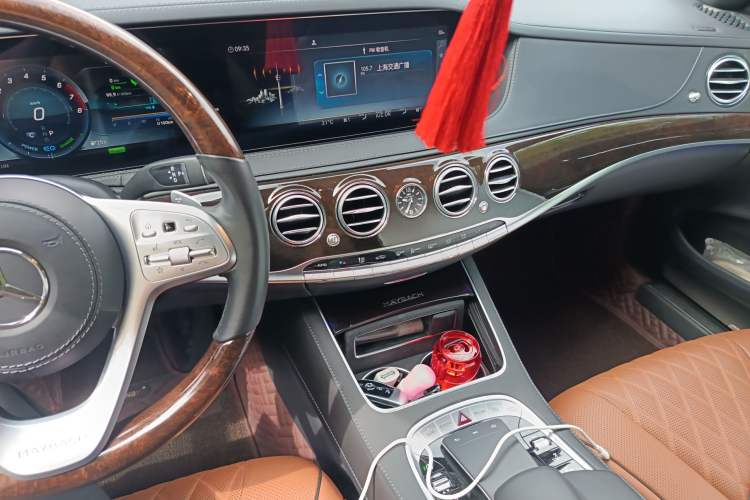 Used Mercedes-Benz Maybach S-Class 2020 S 450 4MATIC Collector's Edition Audio And AC Panel
