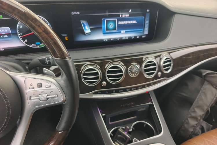 Used Mercedes-Benz Maybach S-Class 2020 S 450 4MATIC Collector's Edition Audio And AC Panel