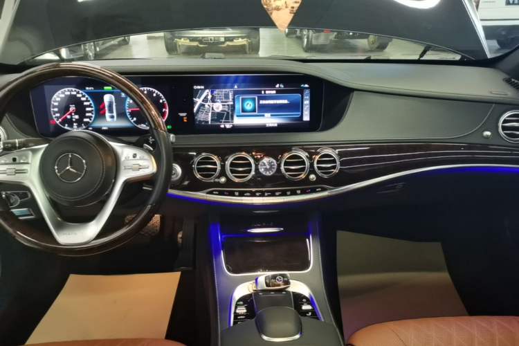 Used Mercedes-Benz Maybach S-Class 2020 S 450 4MATIC Collector's Edition Audio And AC Panel