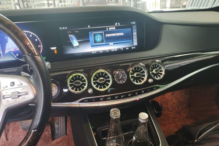 Used Mercedes-Benz Maybach S-Class 2020 S 450 4MATIC Collector's Edition Audio And AC Panel