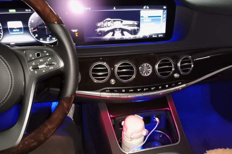 Used Mercedes-Benz Maybach S-Class 2020 S 450 4MATIC Collector's Edition Audio And AC Panel