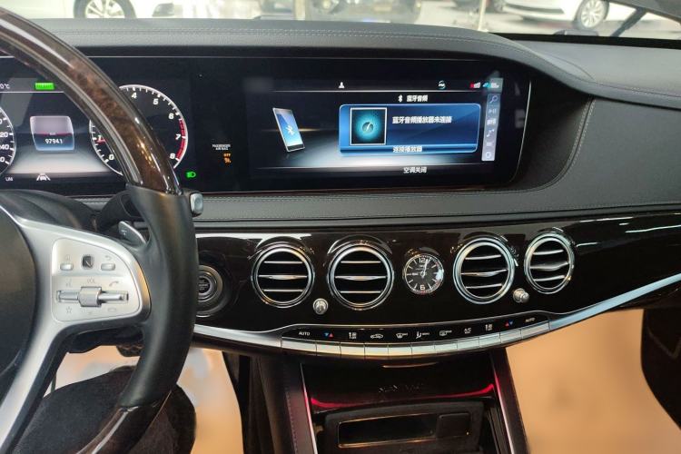 Used Mercedes-Benz Maybach S-Class 2020 S 450 4MATIC Collector's Edition Audio And AC Panel