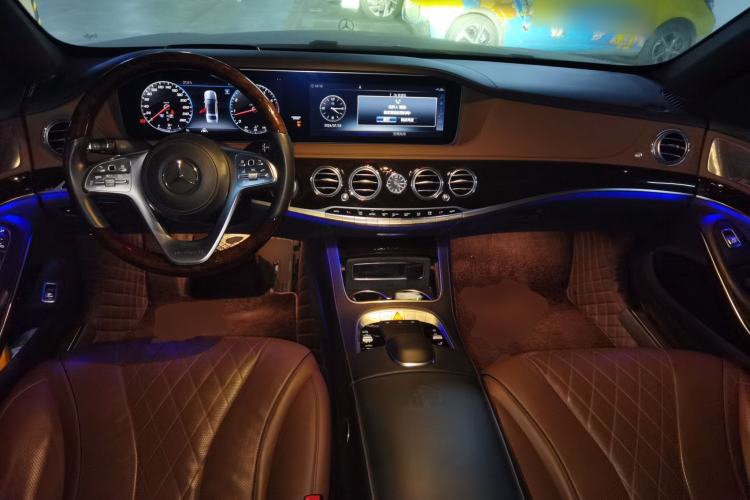 Used Mercedes-Benz Maybach S-Class 2020 S 450 4MATIC Center Console