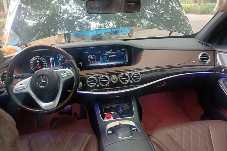 Used Mercedes-Benz Maybach S-Class 2020 S 450 4MATIC Center Console