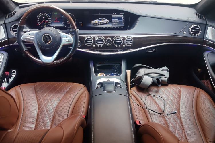 Used Mercedes-Benz Maybach S-Class 2020 S 450 4MATIC Collector's Edition Center Console