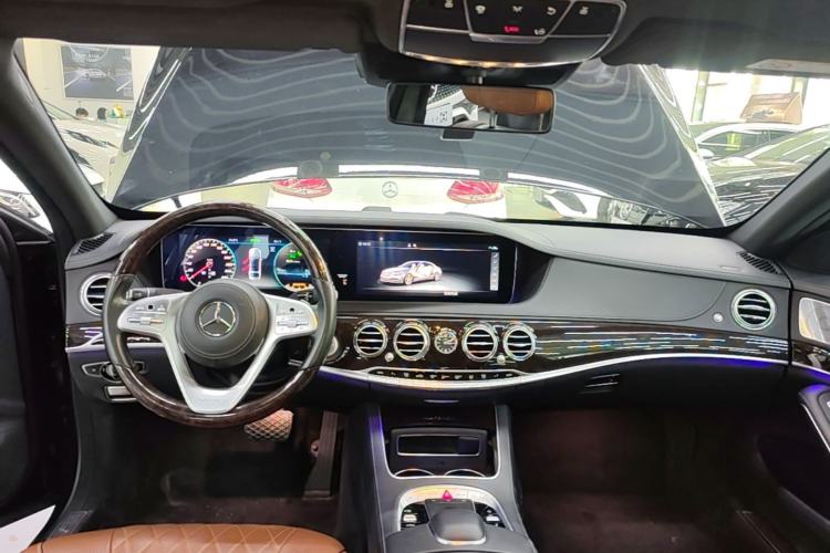 Used Mercedes-Benz Maybach S-Class 2020 S 450 4MATIC Collector's Edition Center Console