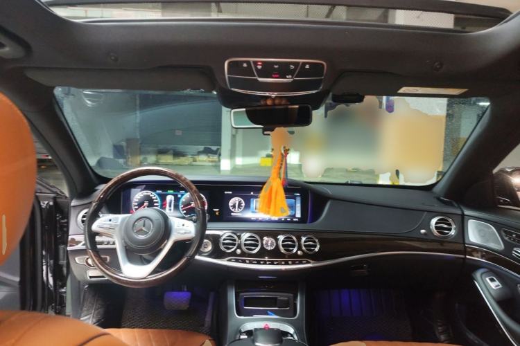 Used Mercedes-Benz Maybach S-Class 2020 S 450 4MATIC Collector's Edition Center Console