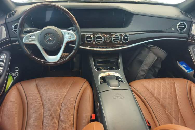 Used Mercedes-Benz Maybach S-Class 2020 S 450 4MATIC Collector's Edition Center Console