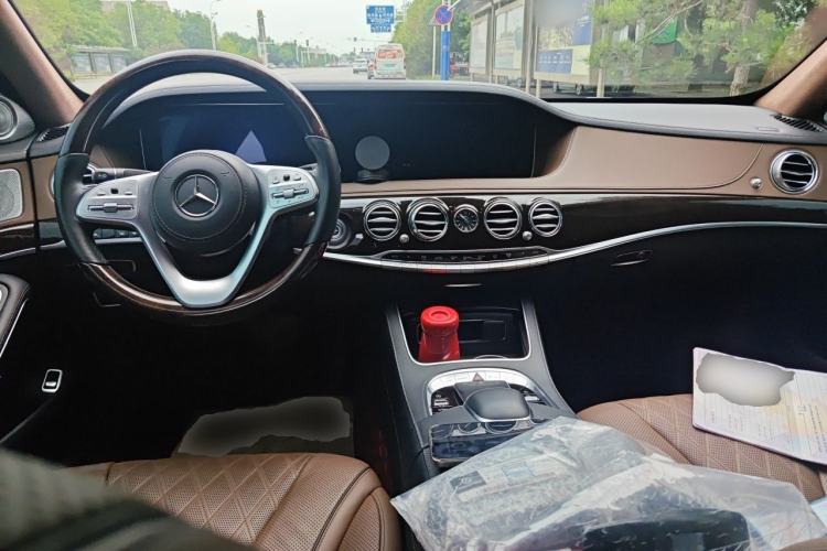 Used Mercedes-Benz Maybach S-Class 2020 S 450 4MATIC Center Console