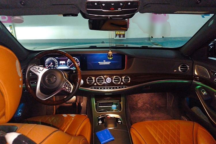 Used Mercedes-Benz Maybach S-Class 2020 S 450 4MATIC Collector's Edition Center Console