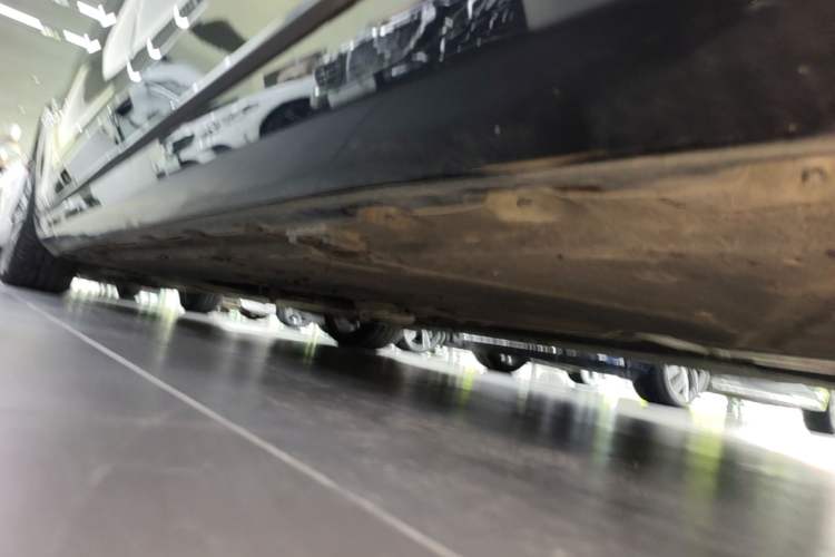 Used Mercedes-Benz Maybach S-Class 2020 S 450 4MATIC Collector's Edition Chassis Rear Left
