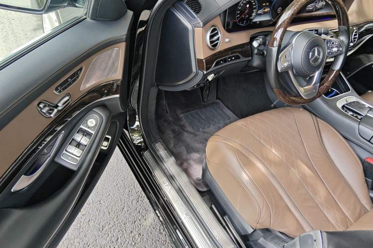 Used Mercedes-Benz Maybach S-Class 2020 S 450 4MATIC Driver Seat