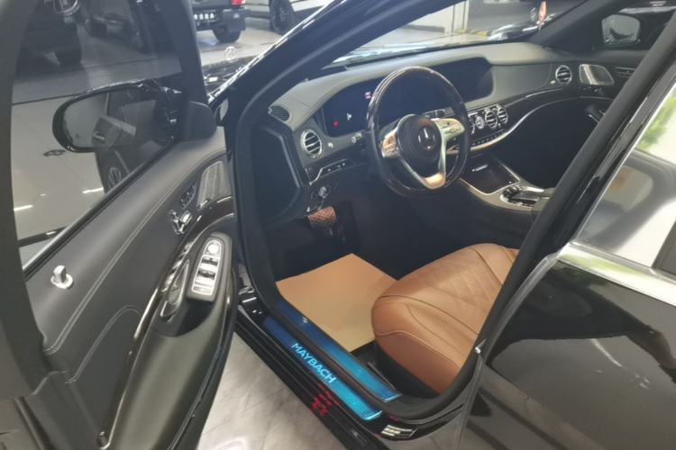 Used Mercedes-Benz Maybach S-Class 2020 S 450 4MATIC Collector's Edition Driver Seat