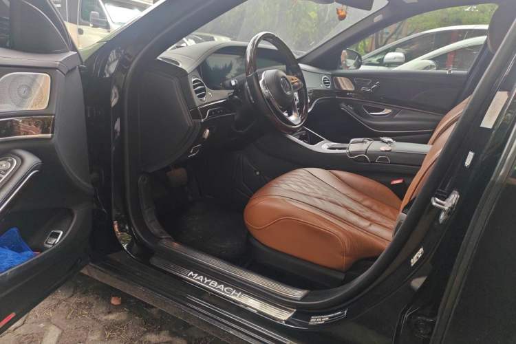 Used Mercedes-Benz Maybach S-Class 2020 S 450 4MATIC Collector's Edition Driver Seat