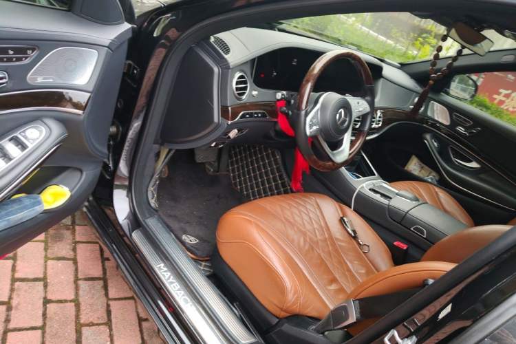 Used Mercedes-Benz Maybach S-Class 2020 S 450 4MATIC Collector's Edition Driver Seat
