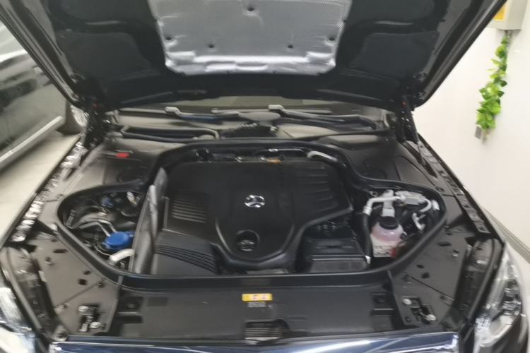 Used Mercedes-Benz Maybach S-Class 2020 S 450 4MATIC Collector's Edition Engine Bay