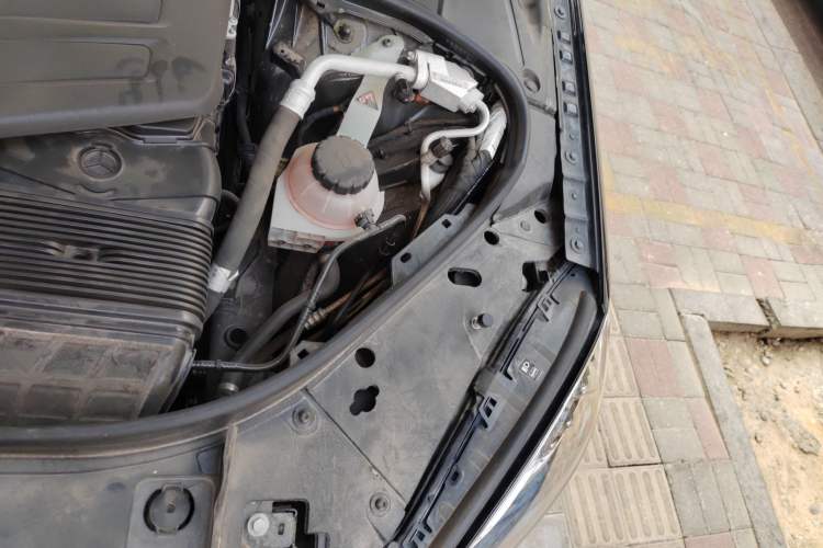 Used Mercedes-Benz Maybach S-Class 2020 S 450 4MATIC Collector's Edition Engine Bay Left