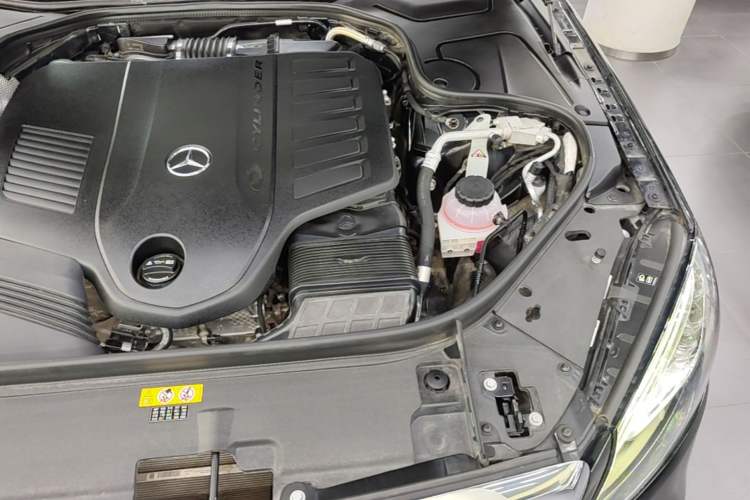 Used Mercedes-Benz Maybach S-Class 2020 S 450 4MATIC Collector's Edition Engine Bay Left