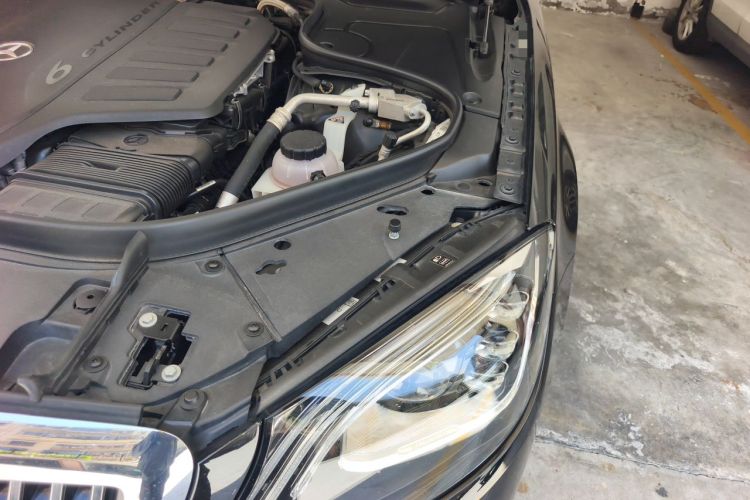 Used Mercedes-Benz Maybach S-Class 2020 S 450 4MATIC Collector's Edition Engine Bay Left