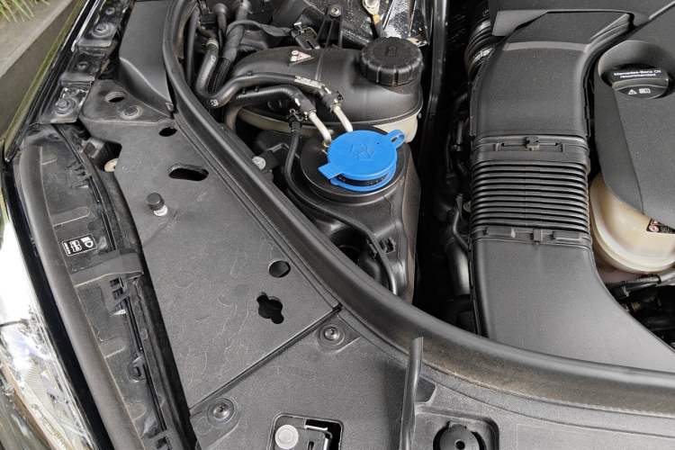 Used Mercedes-Benz Maybach S-Class 2020 S 450 4MATIC Engine Bay Right