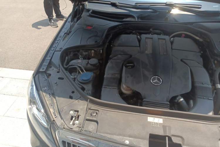 Used Mercedes-Benz Maybach S-Class 2020 S 450 4MATIC Engine Bay Right