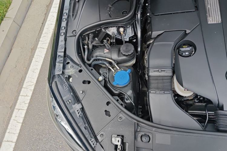 Used Mercedes-Benz Maybach S-Class 2020 S 450 4MATIC Engine Bay Right
