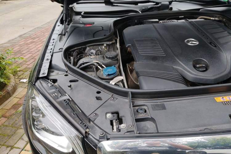 Used Mercedes-Benz Maybach S-Class 2020 S 450 4MATIC Collector's Edition Engine Bay Right