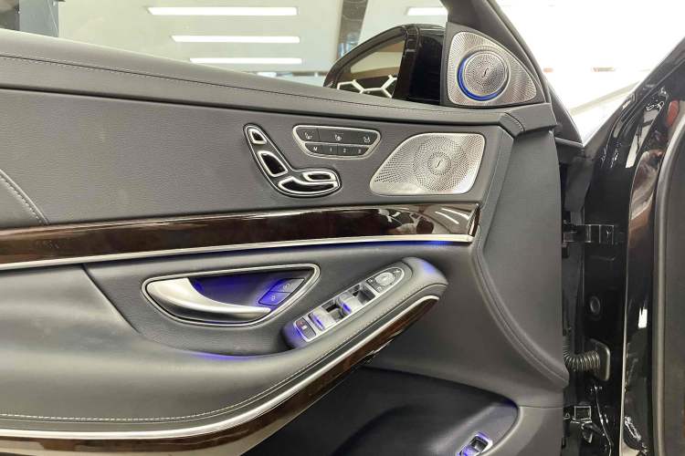 Used Mercedes-Benz Maybach S-Class 2020 S 450 4MATIC Collector's Edition Exterior 6