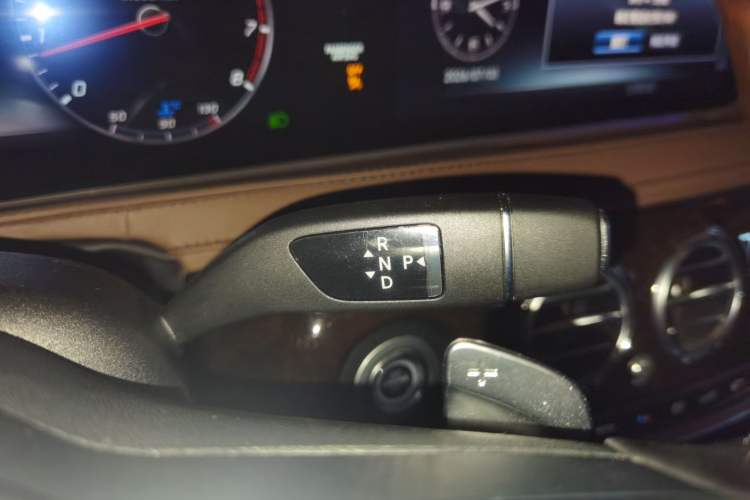 Used Mercedes-Benz Maybach S-Class 2020 S 450 4MATIC Gear Lever