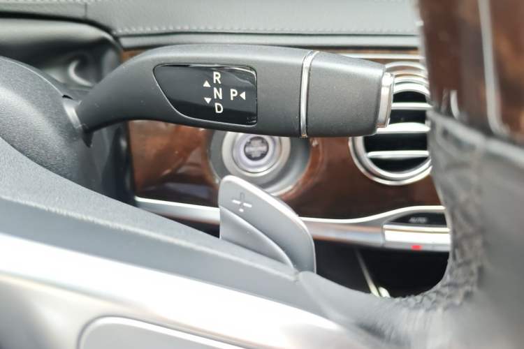 Used Mercedes-Benz Maybach S-Class 2020 S 450 4MATIC Collector's Edition Gear Lever