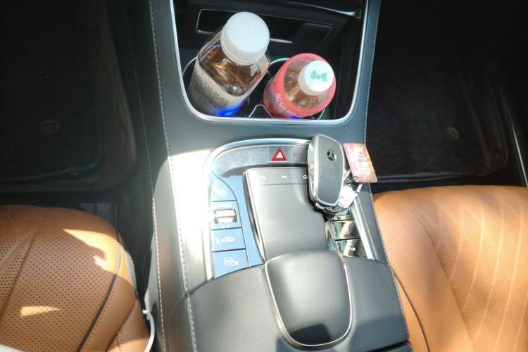 Used Mercedes-Benz Maybach S-Class 2020 S 450 4MATIC Collector's Edition Gear Lever