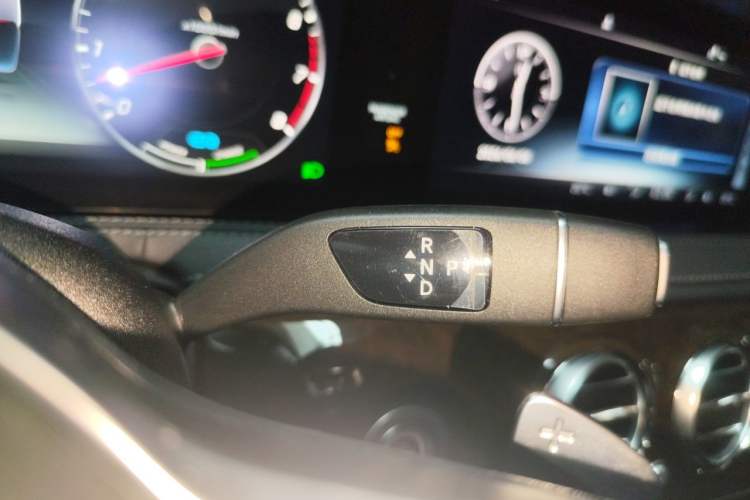 Used Mercedes-Benz Maybach S-Class 2020 S 450 4MATIC Collector's Edition Gear Lever
