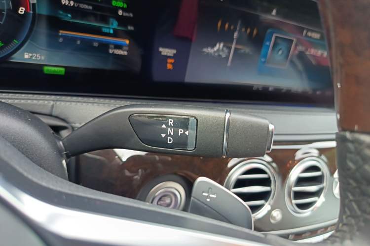 Used Mercedes-Benz Maybach S-Class 2020 S 450 4MATIC Collector's Edition Gear Lever