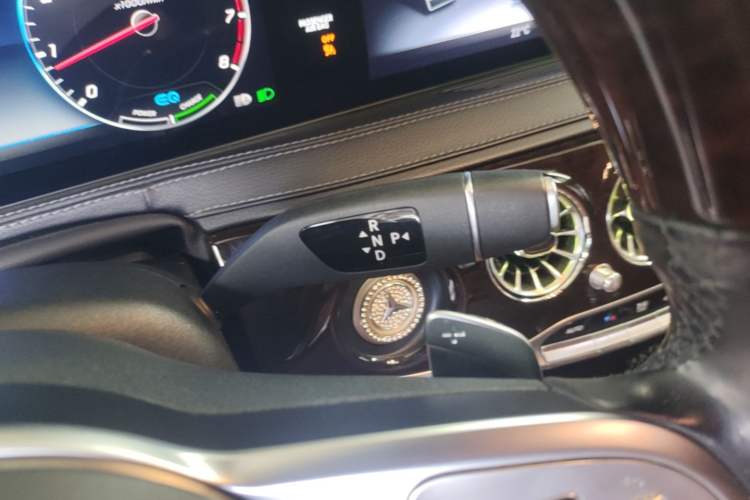 Used Mercedes-Benz Maybach S-Class 2020 S 450 4MATIC Collector's Edition Gear Lever