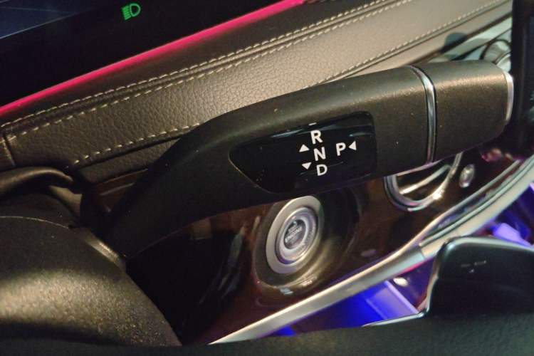 Used Mercedes-Benz Maybach S-Class 2020 S 450 4MATIC Collector's Edition Gear Lever