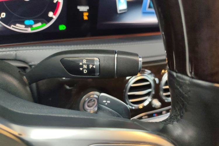Used Mercedes-Benz Maybach S-Class 2020 S 450 4MATIC Collector's Edition Gear Lever