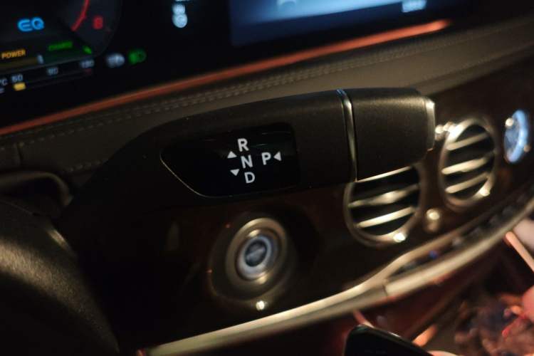 Used Mercedes-Benz Maybach S-Class 2020 S 450 4MATIC Collector's Edition Gear Lever