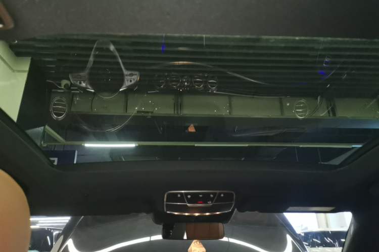 Used Mercedes-Benz Maybach S-Class 2020 S 450 4MATIC Collector's Edition Headliner