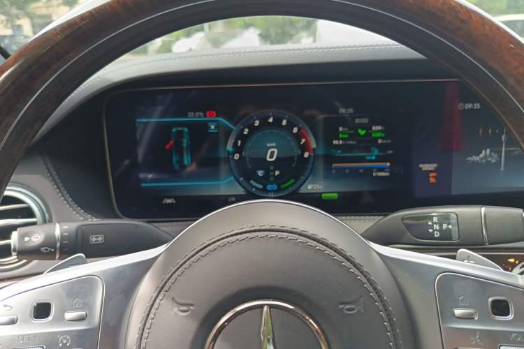 Used Mercedes-Benz Maybach S-Class 2020 S 450 4MATIC Collector's Edition Instrument Cluster