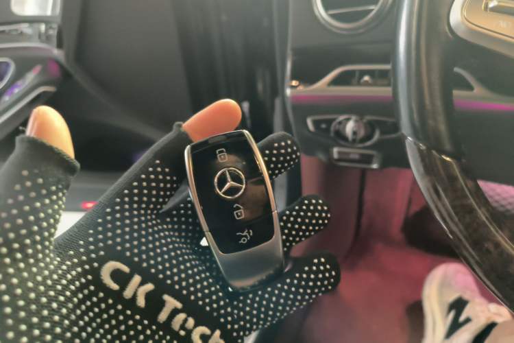 Used Mercedes-Benz Maybach S-Class 2020 S 450 4MATIC Collector's Edition Interior 1