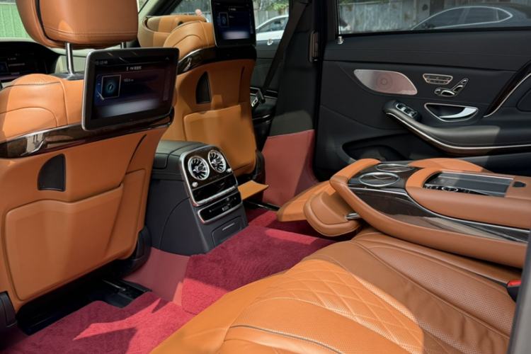 Used Mercedes-Benz Maybach S-Class 2020 S 450 4MATIC Collector's Edition Interior 1