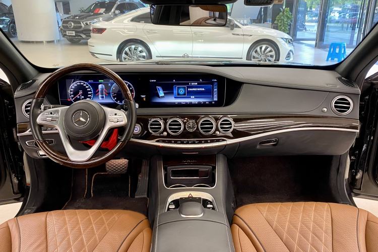 Used Mercedes-Benz Maybach S-Class 2020 S 450 4MATIC Collector's Edition Interior 1