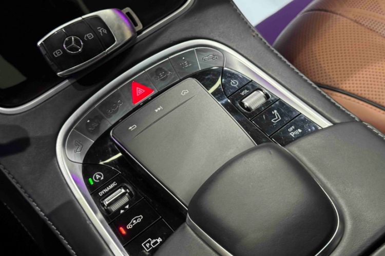 Used Mercedes-Benz Maybach S-Class 2020 S 450 4MATIC Collector's Edition Interior 1