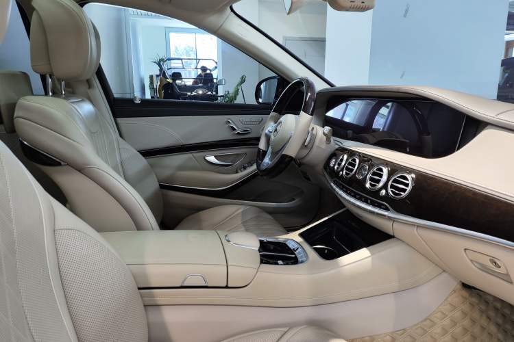 Used Mercedes-Benz Maybach S-Class 2020 S 450 4MATIC Interior 1