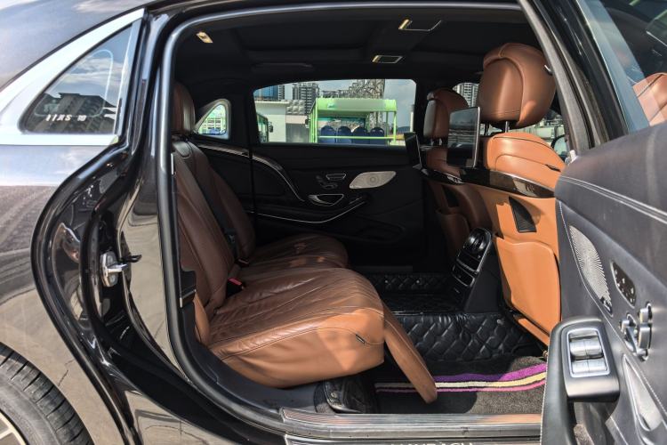 Used Mercedes-Benz Maybach S-Class 2020 S 450 4MATIC Collector's Edition Interior 10
