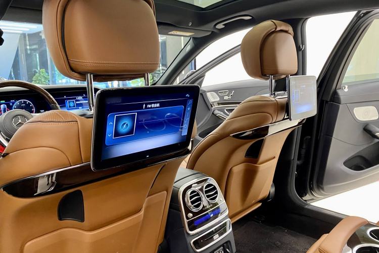 Used Mercedes-Benz Maybach S-Class 2020 S 450 4MATIC Collector's Edition Interior 11