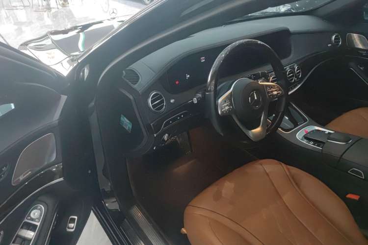 Used Mercedes-Benz Maybach S-Class 2020 S 450 4MATIC Collector's Edition Interior 2