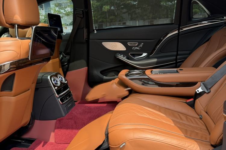 Used Mercedes-Benz Maybach S-Class 2020 S 450 4MATIC Collector's Edition Interior 2