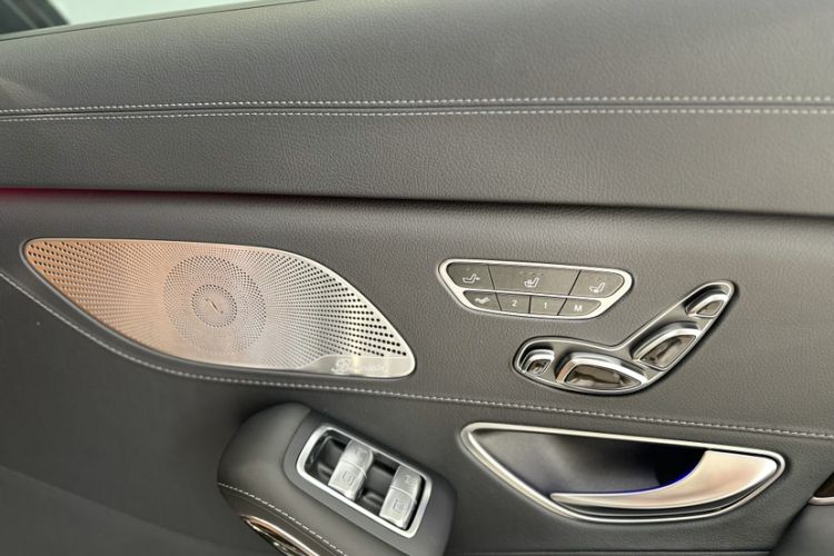 Used Mercedes-Benz Maybach S-Class 2020 S 450 4MATIC Collector's Edition Interior 2