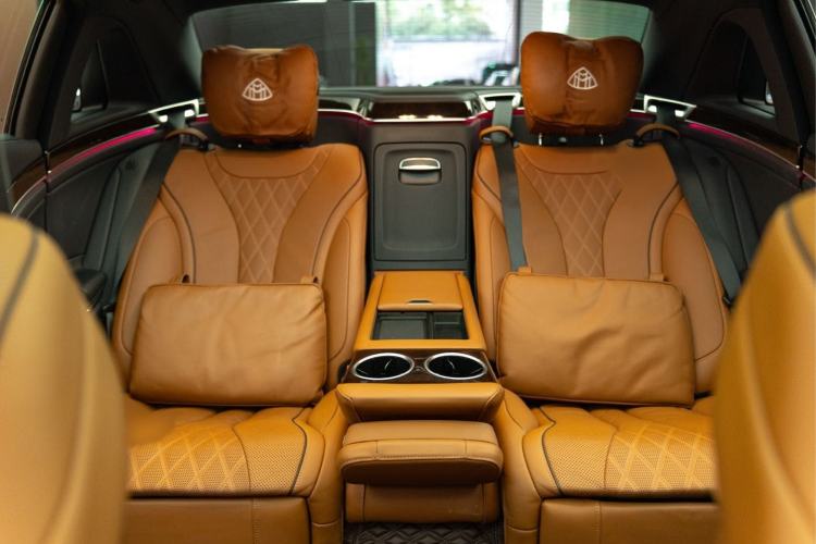 Used Mercedes-Benz Maybach S-Class 2020 S 450 4MATIC Collector's Edition Interior 2